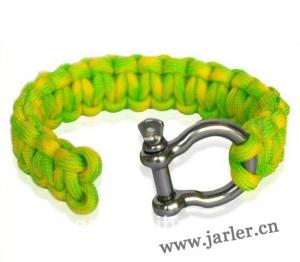 paracord survival bracelet